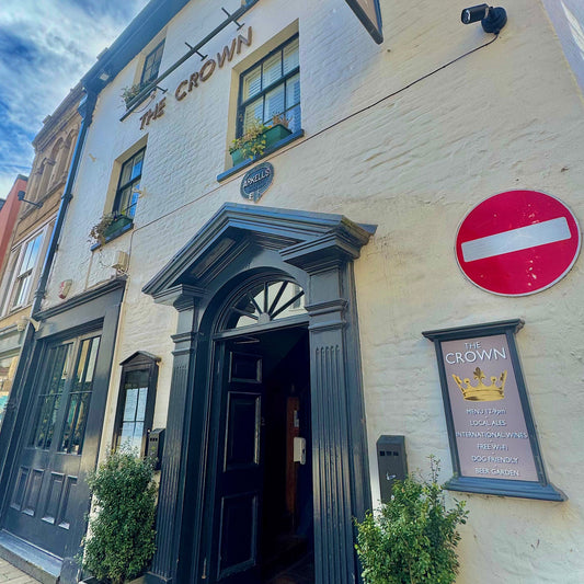 Enjoy Iannetelli Liqueurs at The Crown, Cirencester